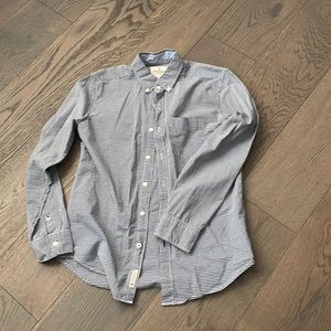 American Eagle-long sleeve button down